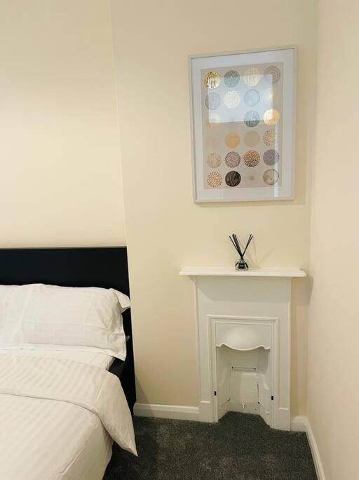 Superb And Comfortable 3Bd Home In Dagenham Exterior photo